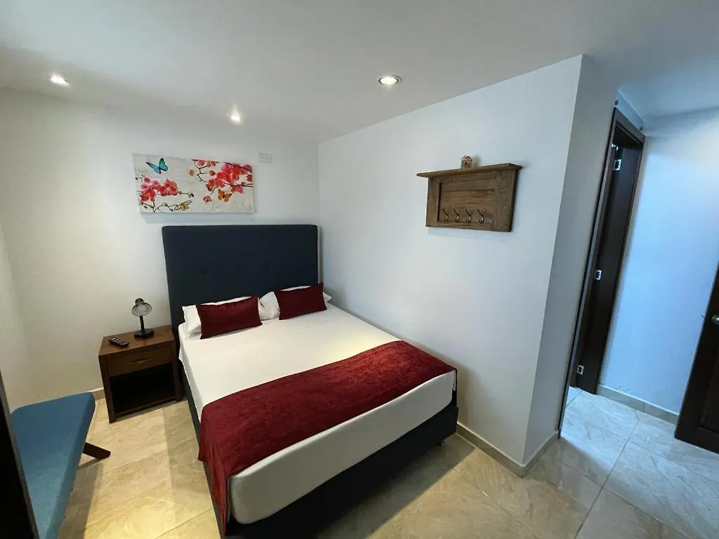 Bed & Breakfast Hotel Casa Sonata Medellin