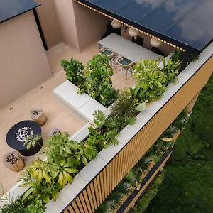 4* Hotel Nakua & Work